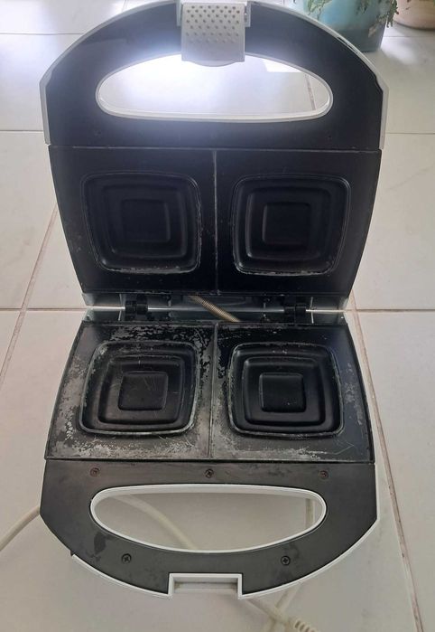 Tostadeira Elétrica JATA