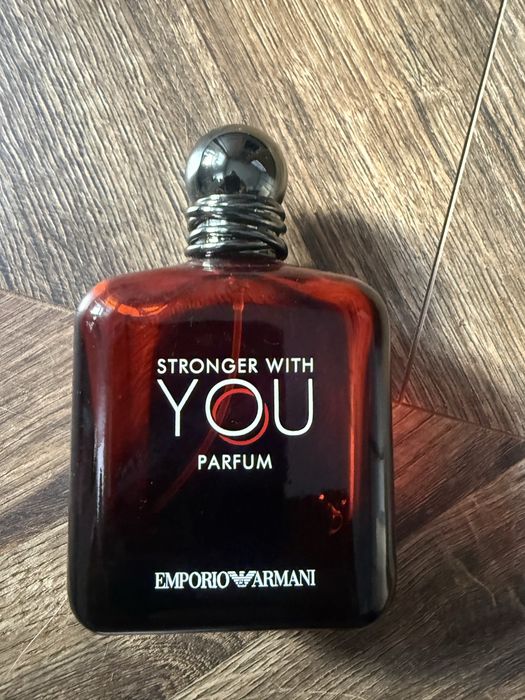Pusty flakon Armani