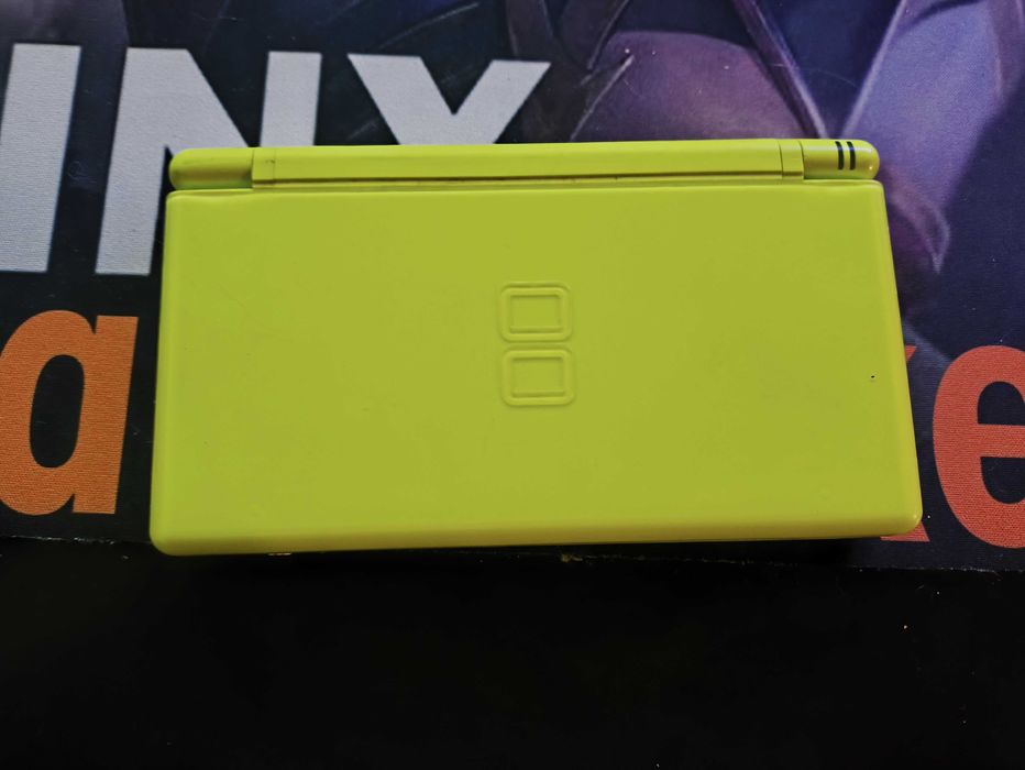 Nintendo DS + jogos variados (Pokémon etc)