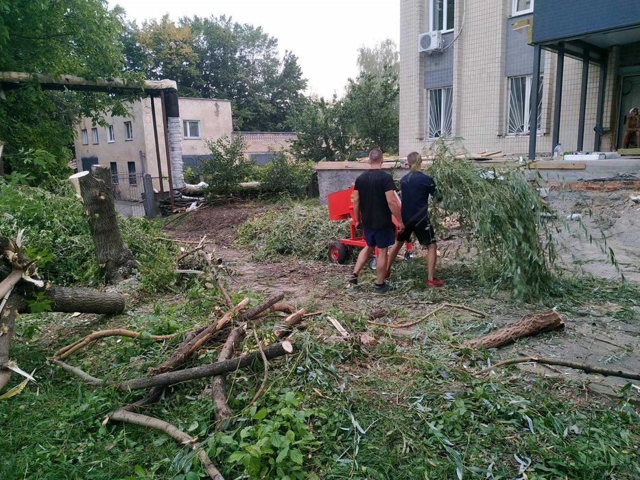 Оренда гілкоподрібнювача та щепоріза
