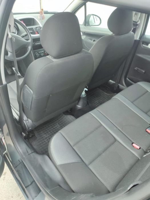 Peugeot 207 легковий універсал