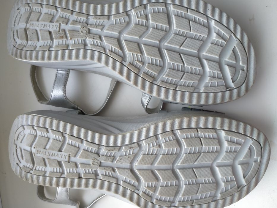 Босоножки босоніжки р 40