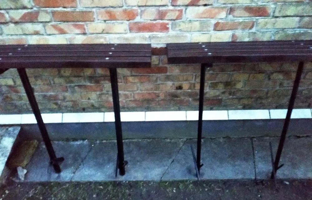 Лавочка на кладовище