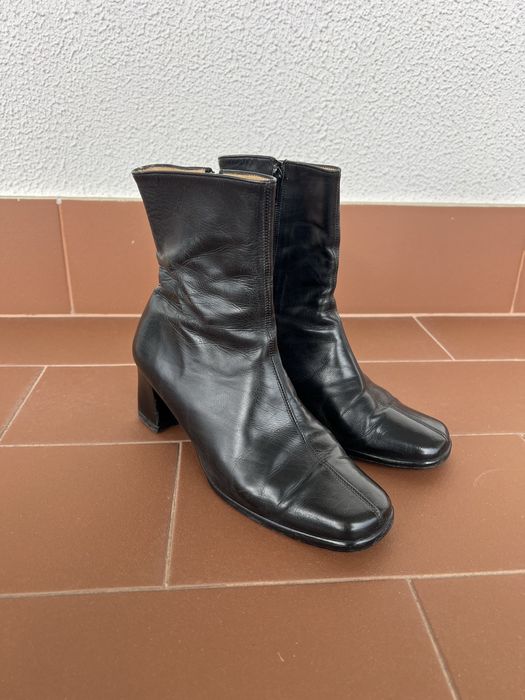 Botas pretas de pele tam. 37 1/2