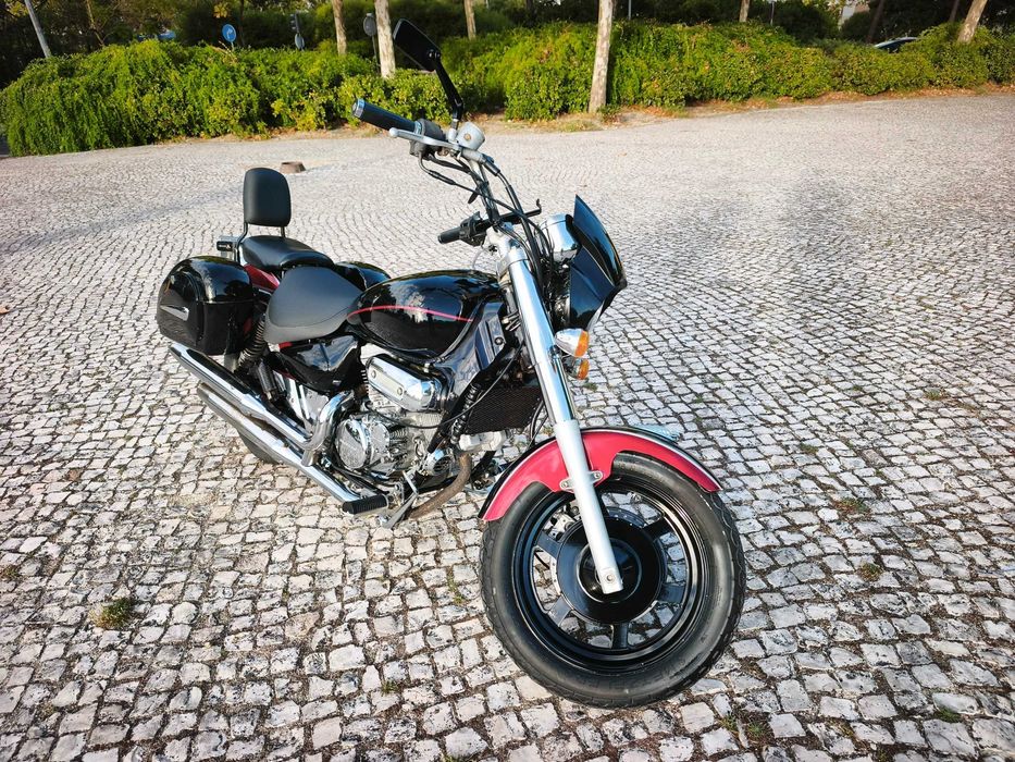 Hyosung Aquila 250