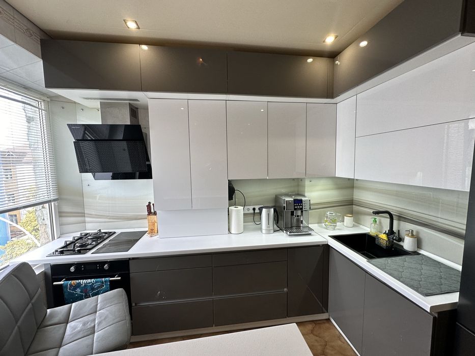 Продаж 4х кімн.квартиру вул.Соборна (район ТЦ МЕГА)