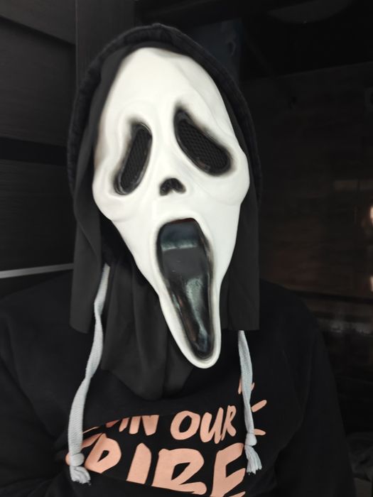 Маска Крик на Хэллоуин