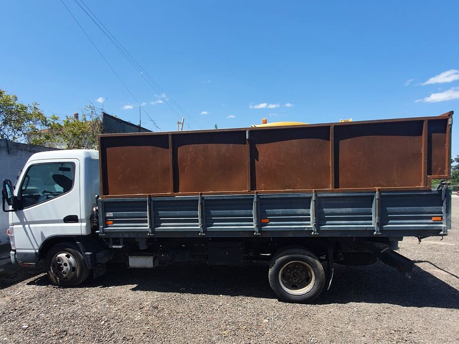 CARRINHAS e CONTENTORES de todas as dimensões para recolha de entulho