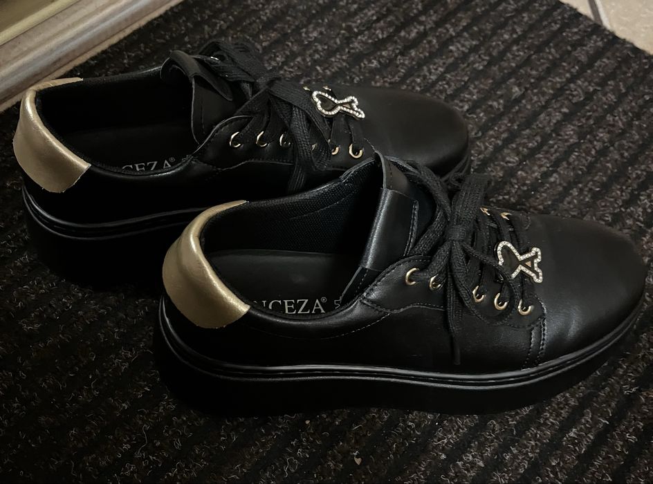 Sneakersy skóra naturalna 38