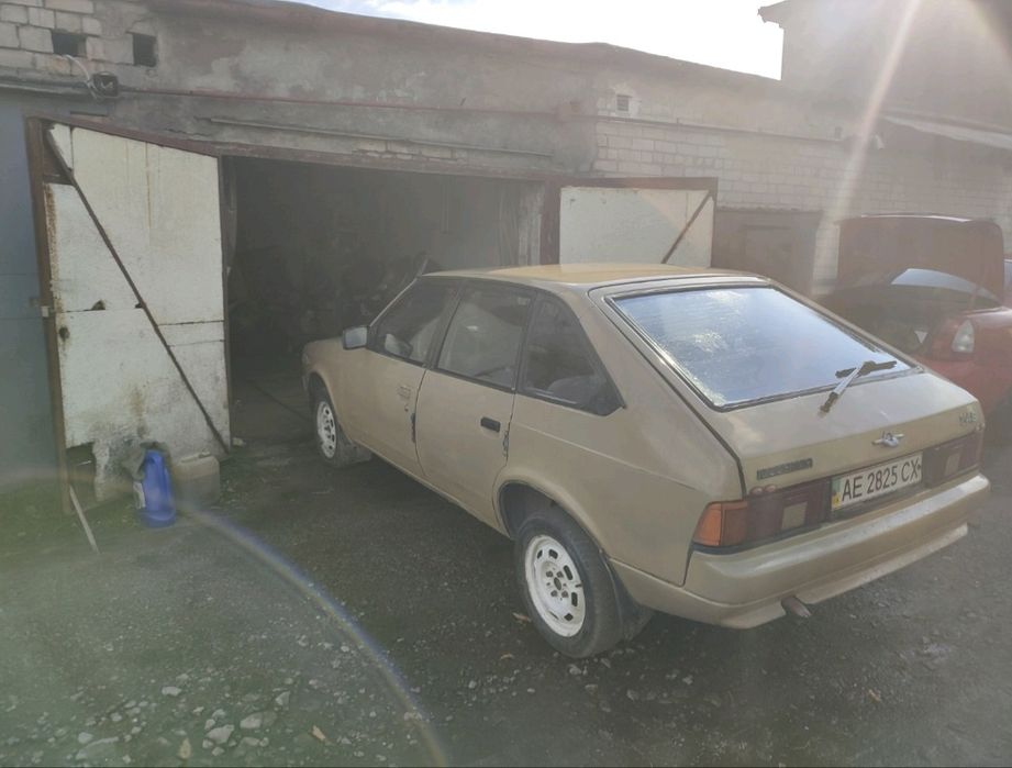 ПРОДАМ  Москвич 2141 с мотором 412 обём 1.8