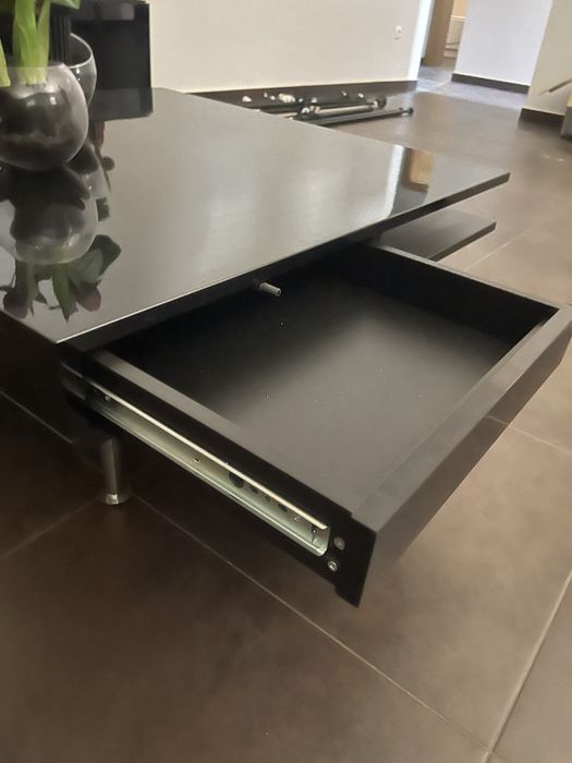 Móvel de tv e mesa de centro