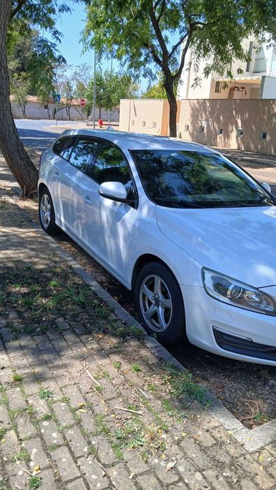 Carrinha volvo v60 — photo 4