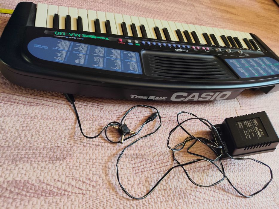 Órgão da Casio Tone Bank MA-130