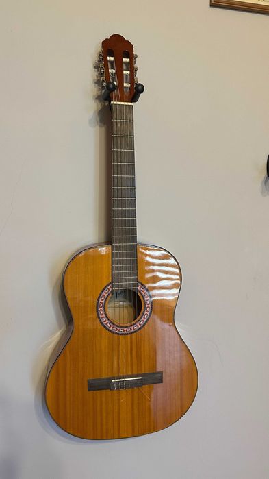 Gitara klasyczna Ines CG-3 4/4 + struny Savarez, tuner i podgitarnik
