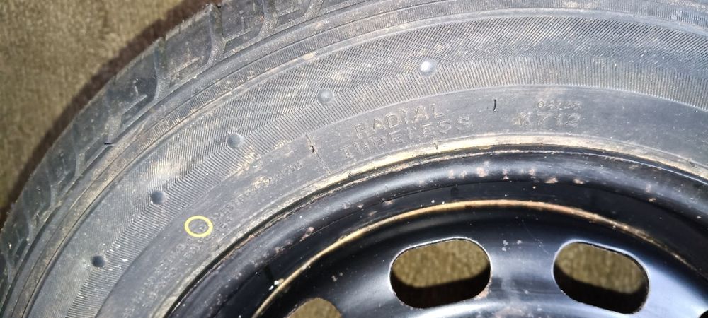 Roda Suplente 14" 4x108 (Ford/Mazda) c/ Pneu Hankook – NUNCA USADA