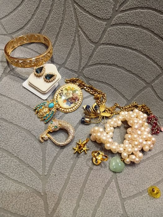 Кліпси monet, кулон локет avon, Sarah cov, вінтаж, на подарунок