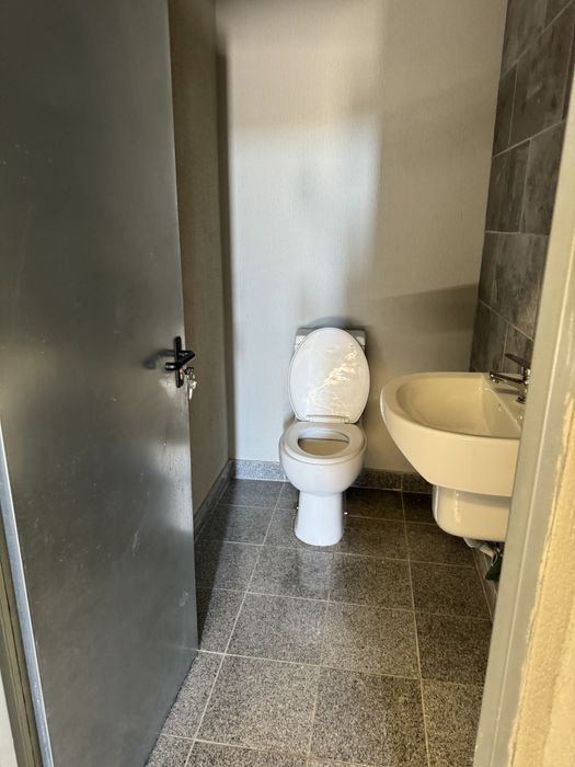 Armanzem magnifico em condominio