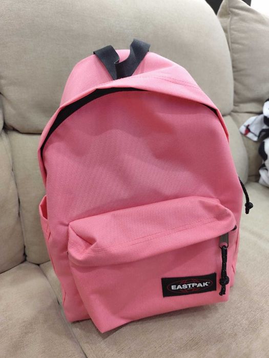 Mochila EASTPAK Cor de Rosa