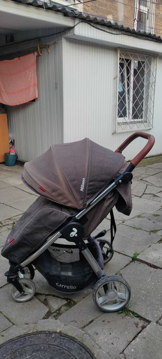 Продам дитячу коляску Carello Milano.