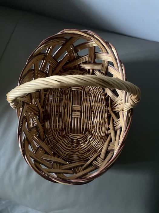 Продам пасхальний кошик