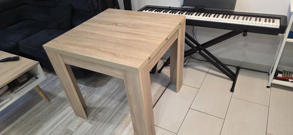 Stół rozkładany  80x80 cm