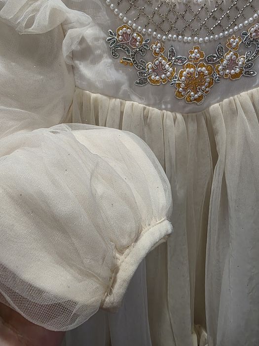 Святкова сукня для дівчинки