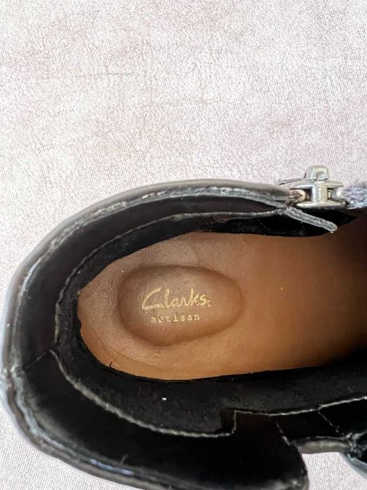 Оригінальні Шкіряні Черевички на осінь  Clarks 24см