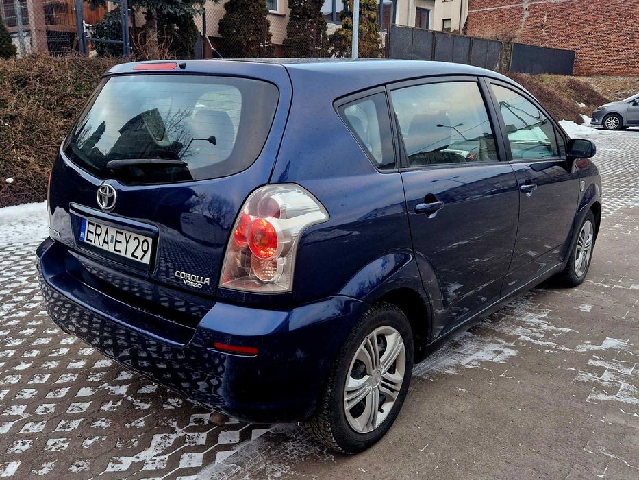 TOYOTA COROLLA VERSO 2,0 D4D, bardzo zadbana, ZERO korozji
