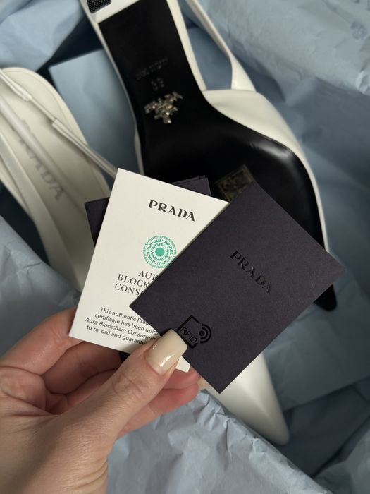 Слінгбеки Prada 39, оригінал