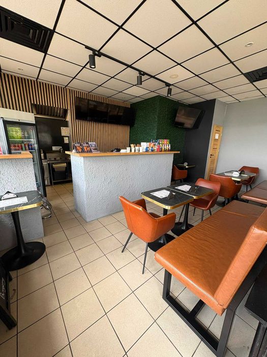 Gotowy biznes - BURGEROWNIA przy dworcu – 100 m² z ogródkiem