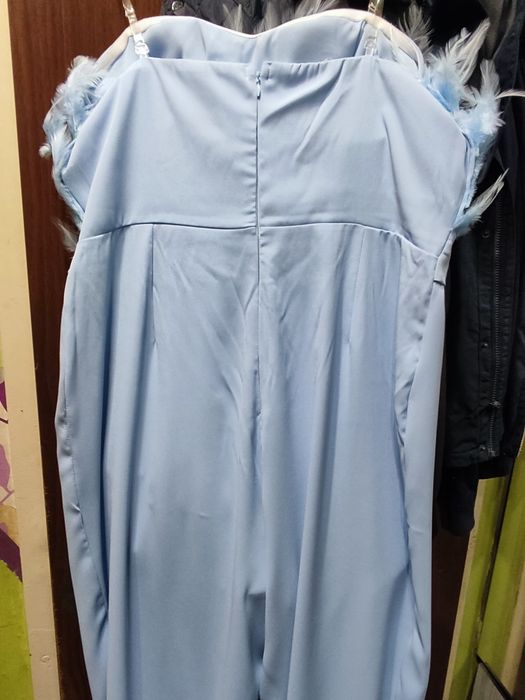 Kombinezon elegancki błękitny pióra XL