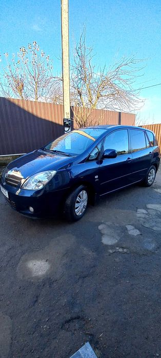 Тойота версо корола