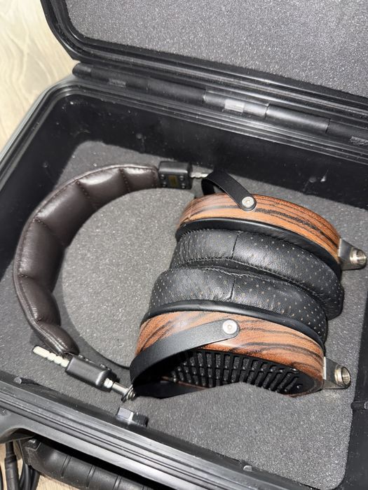 Astell & kern Alpha + Audeze LCD3.