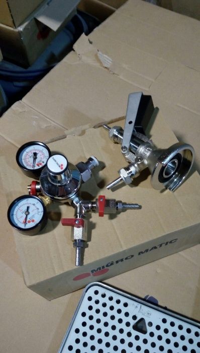 Редуктор б/у регулятор давления пивной углекислотный СО2