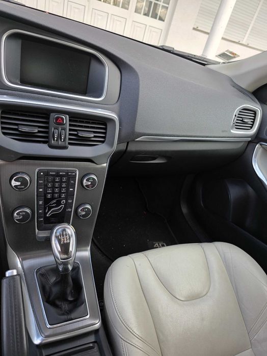 Volvo v40 - D2 de 2012