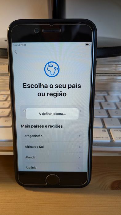 Vendo iphone como novo, carregador incluído