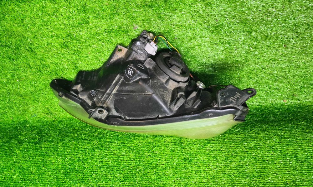 Reflektor Lewy Lampa Lewa Suzuki Liana 2003- EU Lift