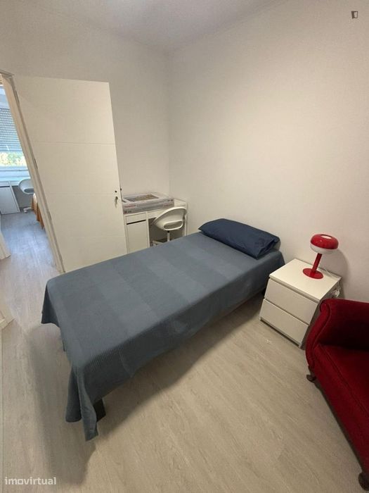 Quarto - localizado em Lumiar Lisbon