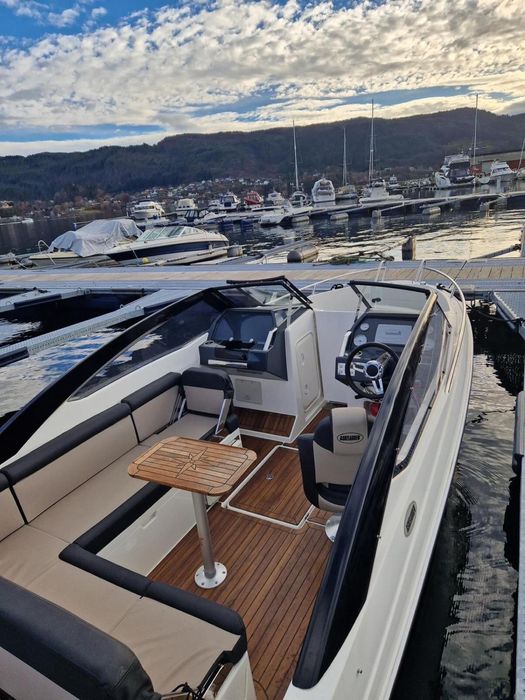 Łodz Motorowa Askelladen C61 Bowrider Motorówka