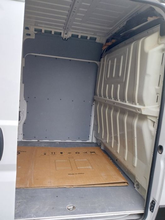 Przeprowadzki ,przewóz rzeczy ,towarów..