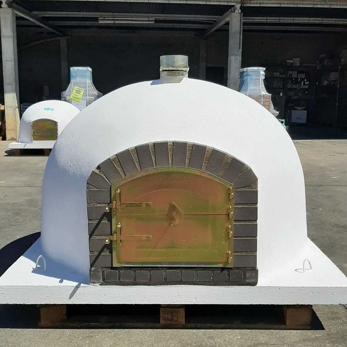 Forno a lenha rustico em tijolo para exterior