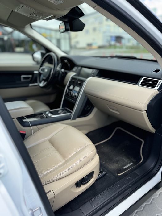Land Rover Discovery Sport  R-DYNAMIC SE 2.0 дизель Европа