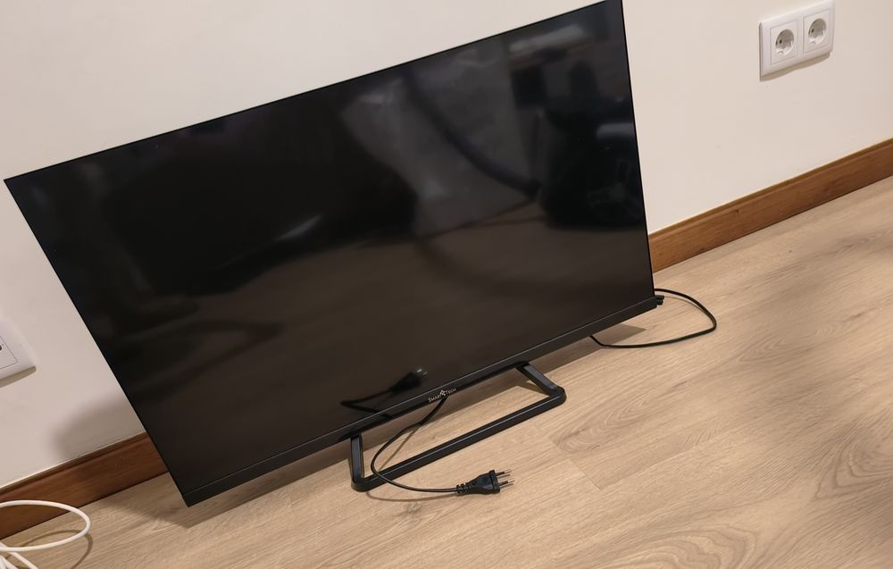 TV SMART TECH 32 + Mi TV Stick (Xiaomi Android ) com comando