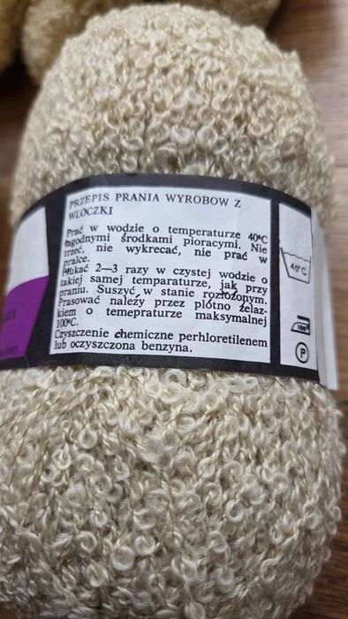 Włóczka typu bucle, beżowa