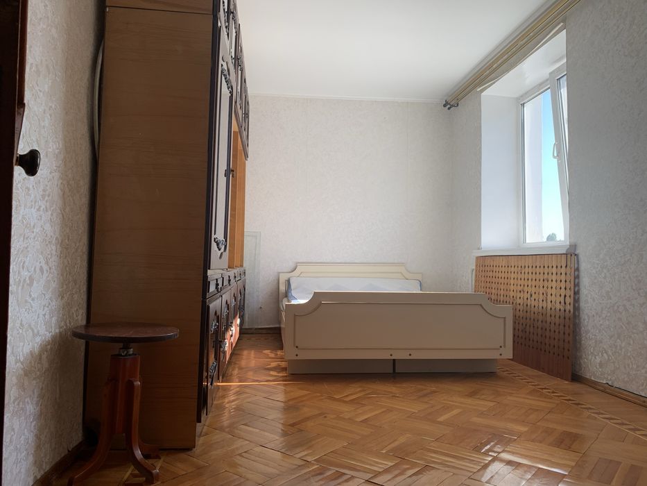Продам 3-х комн квартиру на Солнечной