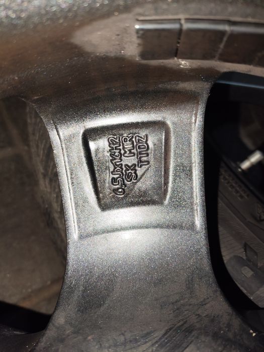 Диски R16. З зимовими шинами. 6,5J-16H2  114.3