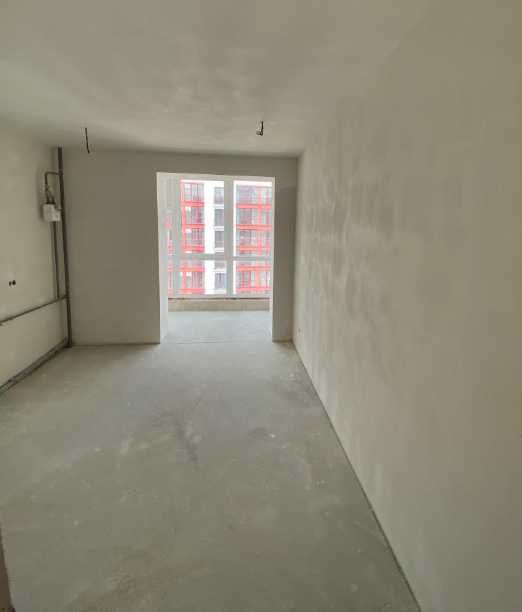 Продаю велику 2к. квартиру готову до ремонту!