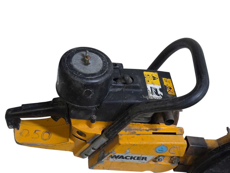 Przecinarka spalinowa do betonu WACKER BTS 13
