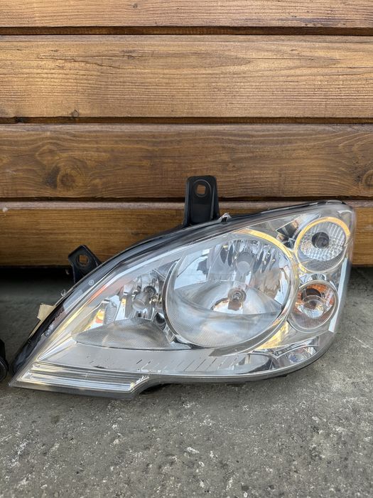 Фара ліва,права Vito w639 рестайл