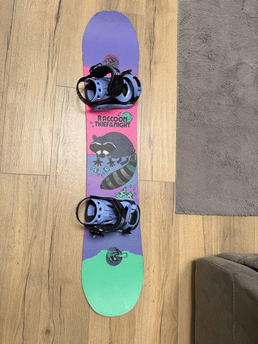 Deska snowboardowa misty drake 135 cm z wiązaniami drake. Stan dobry